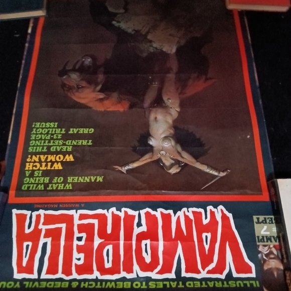 Vampirella Comic Book - Picture 2 of 10